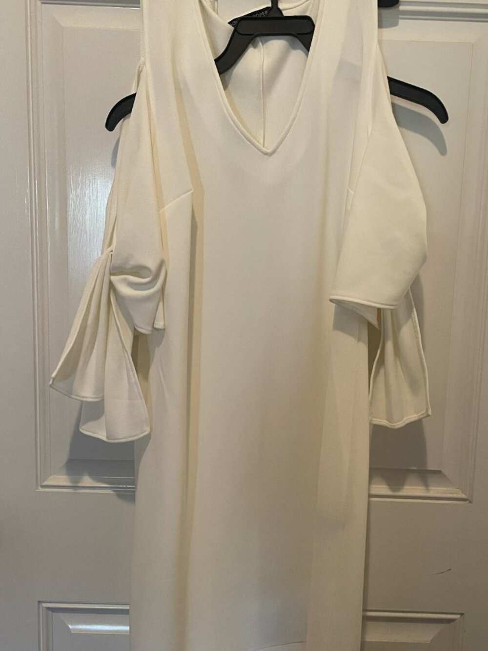 M Boston Proper Off White Cold Shoulder Sleeve Dress
